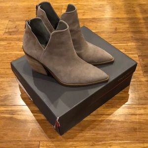 Vince Camuto Gigietta size 8 Bootie